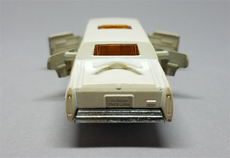 Illustration for article titled Surprise Saturday - Majorette Cadillac Limousine